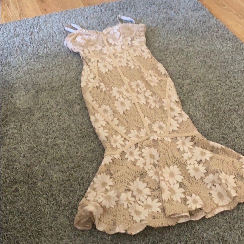 FashionNova beautiful bodycon dress